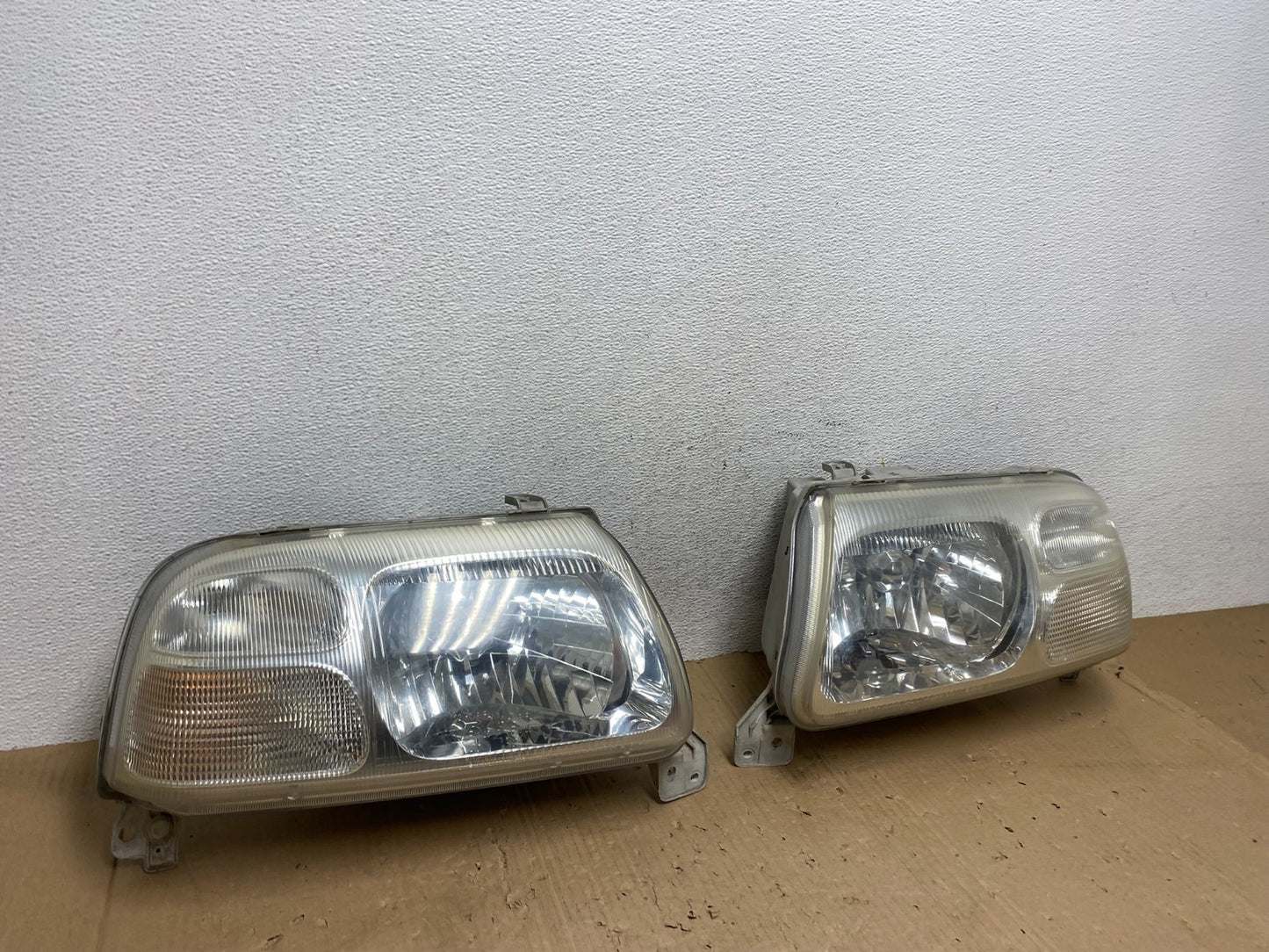 1999-2005 Suzuki Grand Vitara Left+Right Side Set Halogen Headlights AE9224 DW2