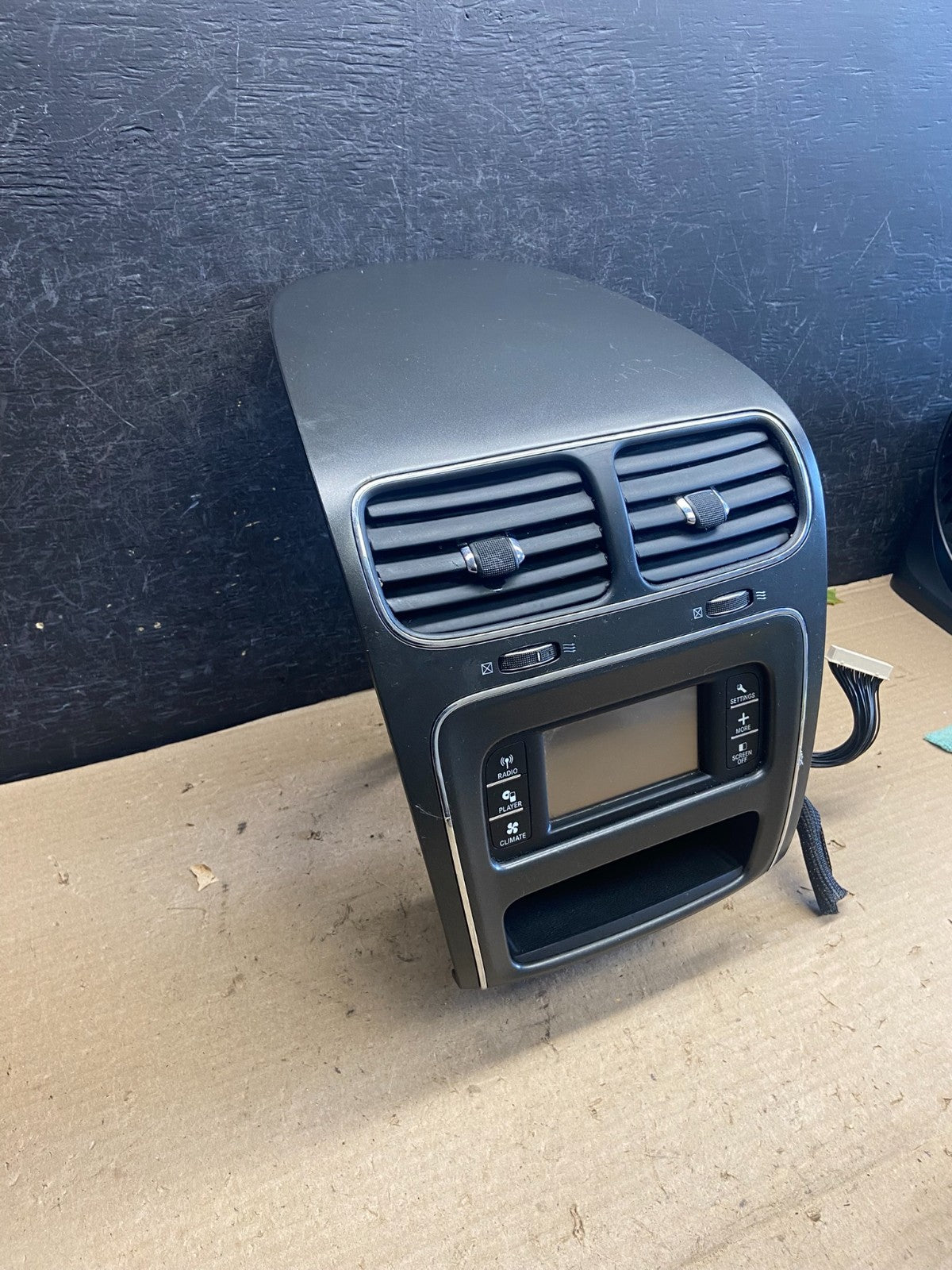 2011-2019 Dodge Journey 4.3 Radio AM FM AH5344 DG4