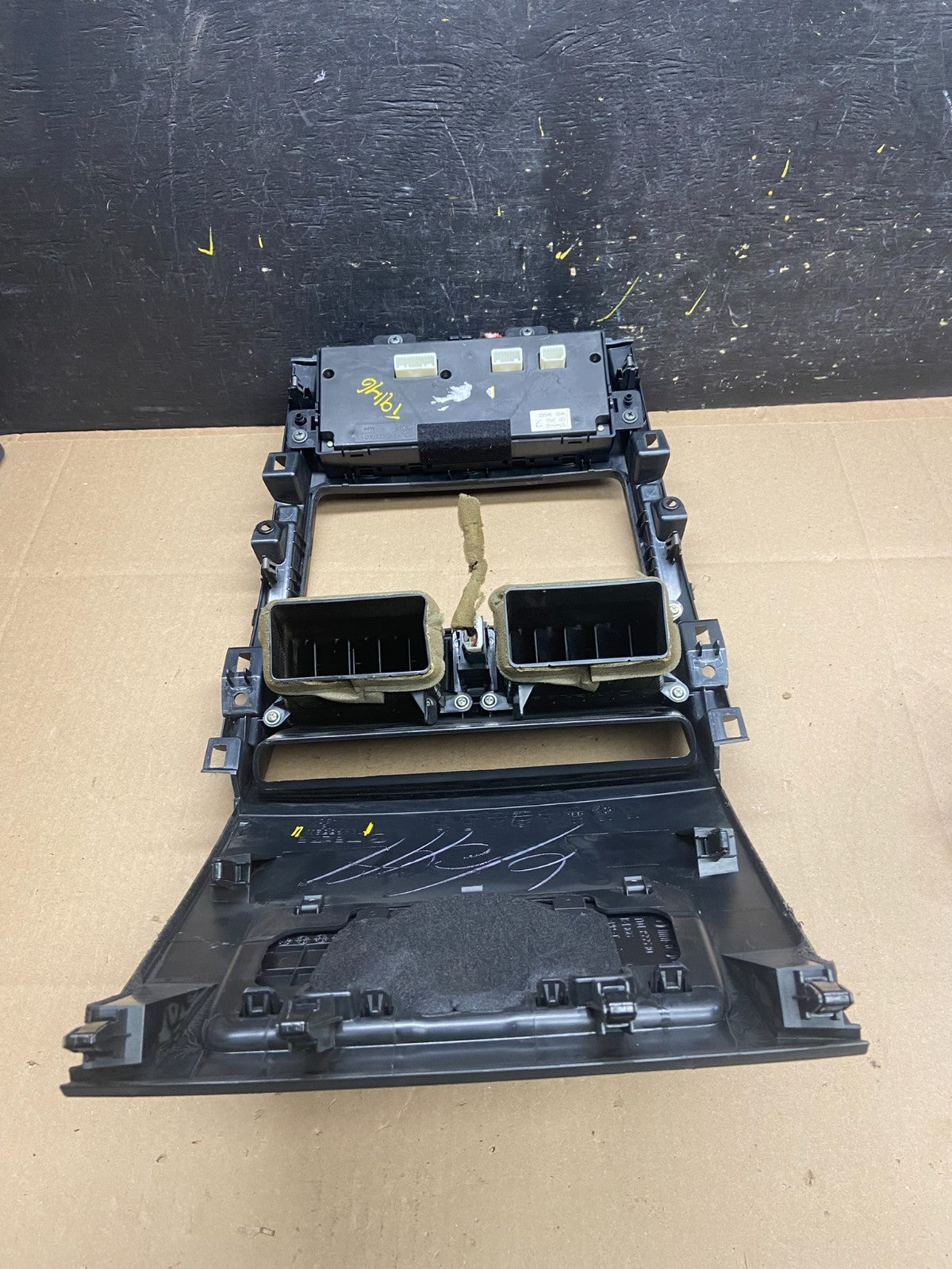 2010 - 2015 Mazda CX-9 Radio Dash Trim Bezel W/Vent AC Climate Control T9146 DG4