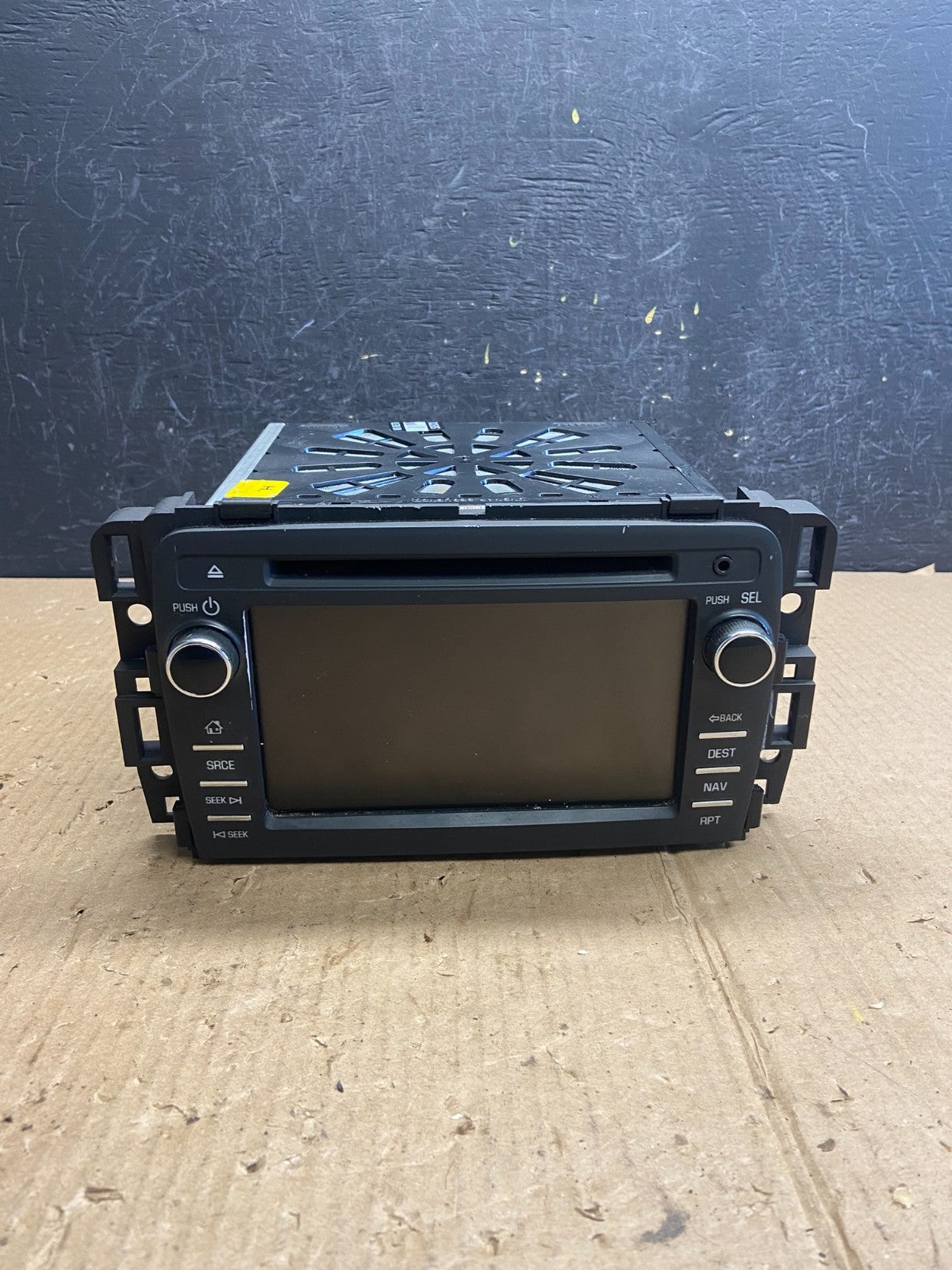 2015 to 2016 Buick Enclave Radio Stereo CD Player Screen Display AE4057 DG0
