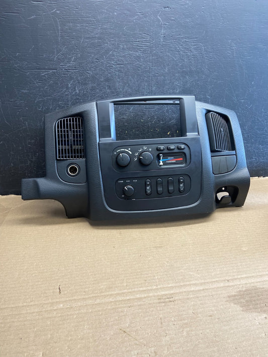 2002 to 2005 Dodge Ram Radio Climate Control Dash Air Vent Bezel Trim ah1297 DG0