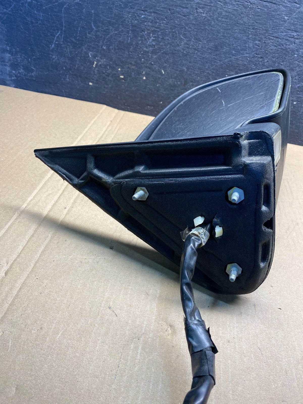 2003-2006 Chevrolet Tahoe Suburban Right Passenger Turn Door Mirror AG3511 DW4