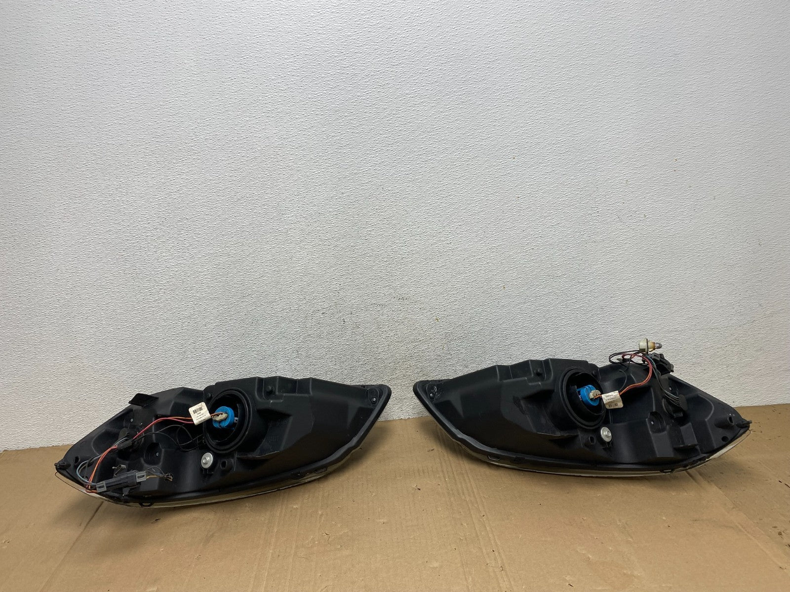 2005 - 2010 Chevrolet Cobalt Sedan Left+Right Set Headlights AE9100 DW7