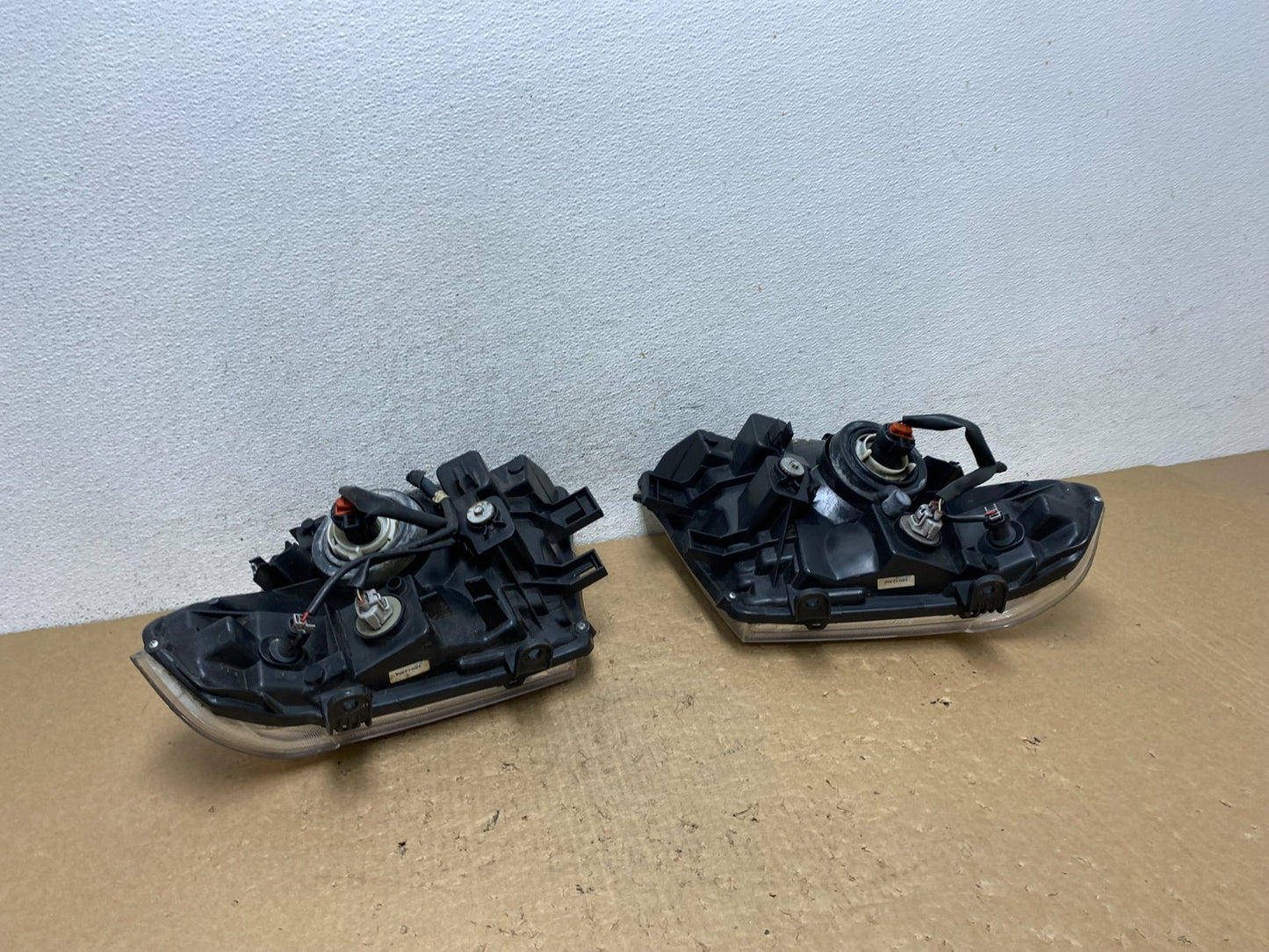2005 2006 2007 Nissan Pathfinder Halogen Headlights Left+Right AF8078 DW7