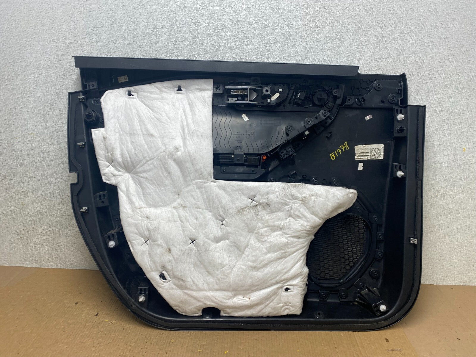 2020 to 2023 Ford Explorer Interceptor Front Right Side Door Panel OEM G17786