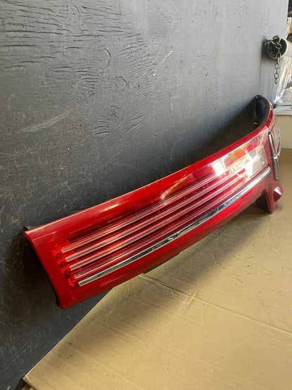 2010 to 2019 Lincoln Mkt Trunk Center Tail Light Panel Camera AD5709 DW2