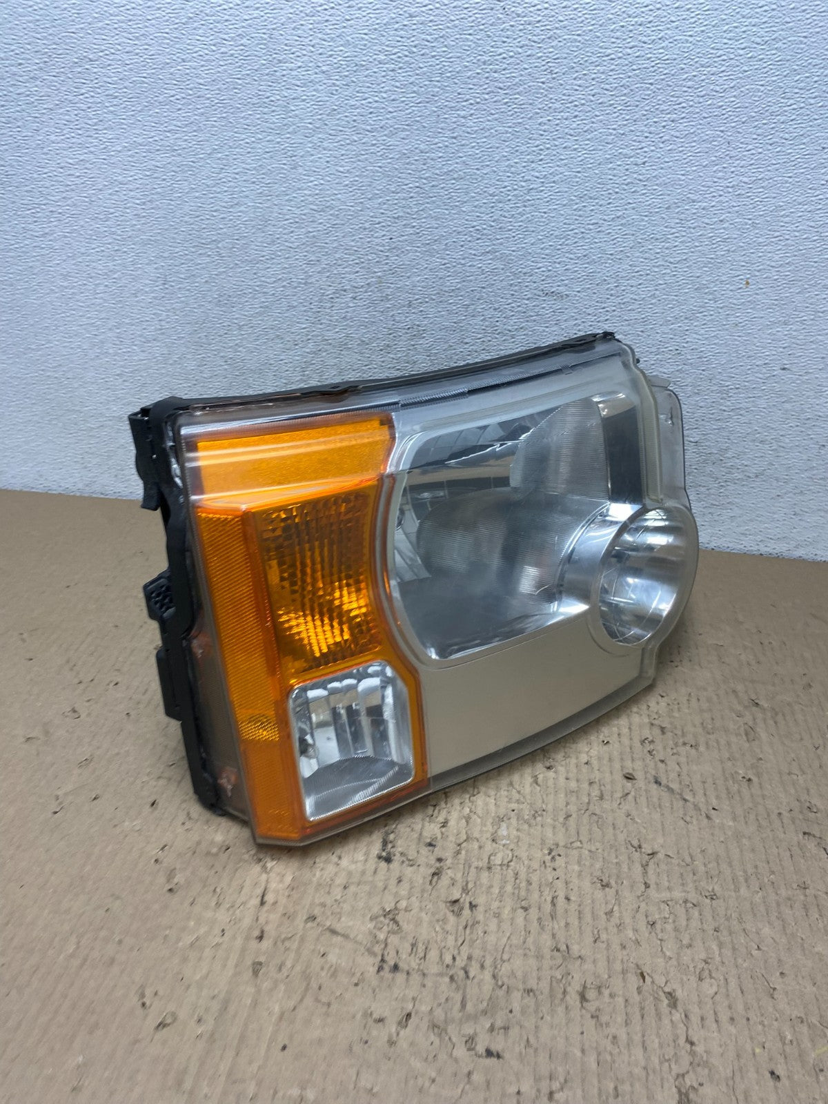2005 - 2009 Land Rover Lr3 Right Passenger Rh Side Halogen Headlight AF7205 DW2