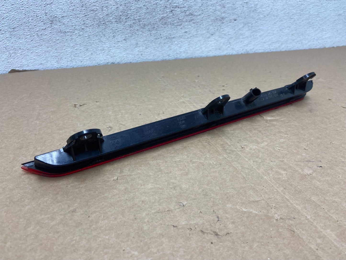 2007 to 2015 AUDI Q7 Rear Spoiler 3RD Third Brake Light AF7302 DG4