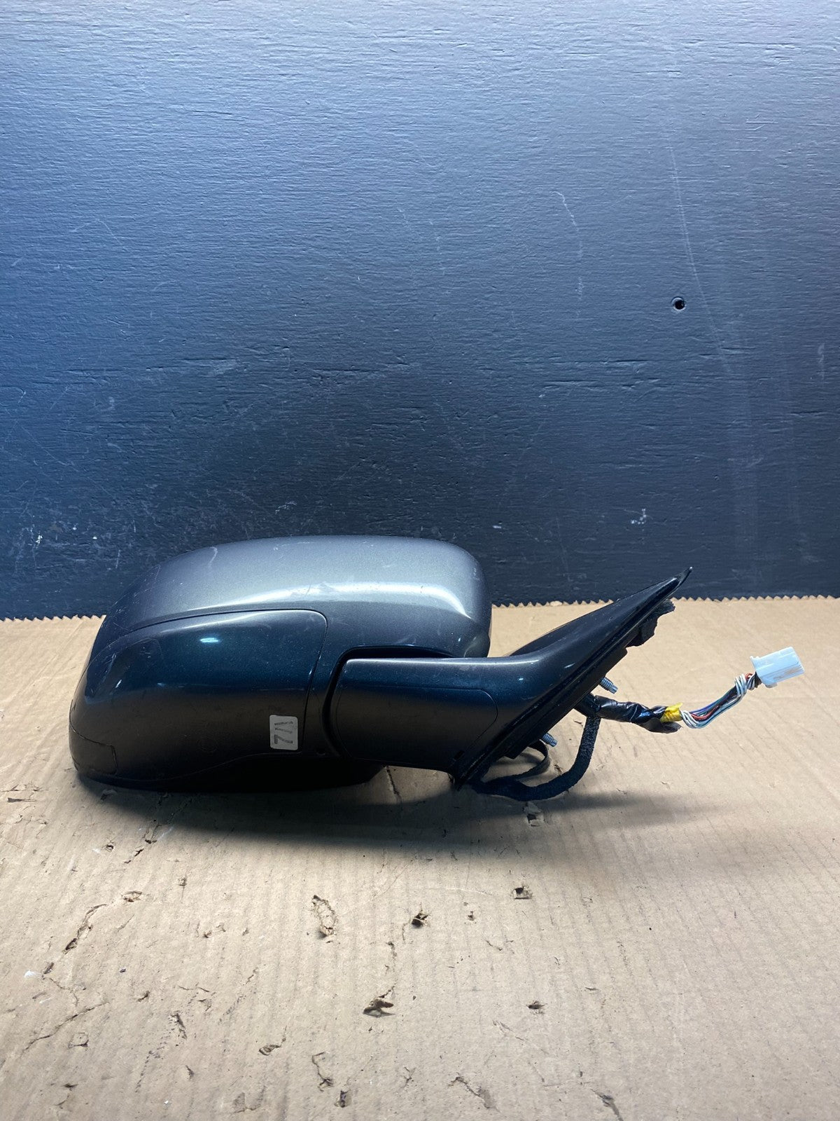 2011 to 2013 Infiniti M37 M56 Right Passenger Side View Door Mirror AC7927 DG3