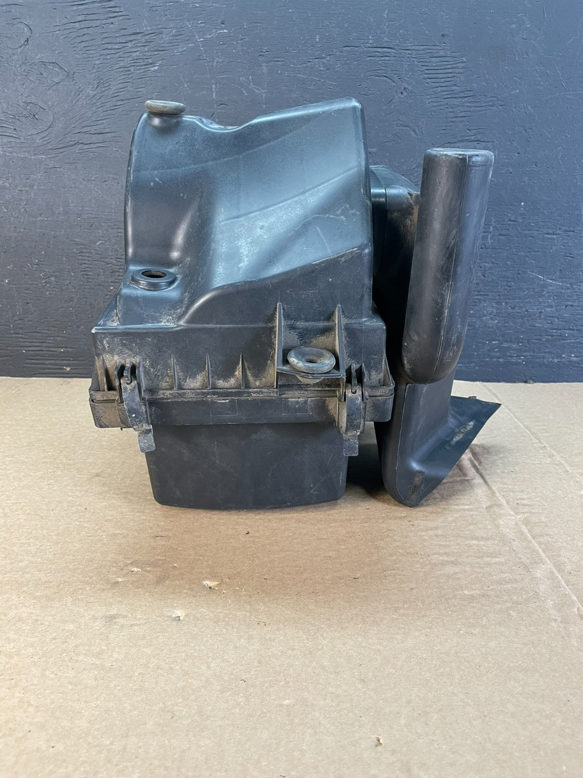 2011 - 2021 Dodge Durango 3.6L Air Filter Cleaner Box af5327 DG4