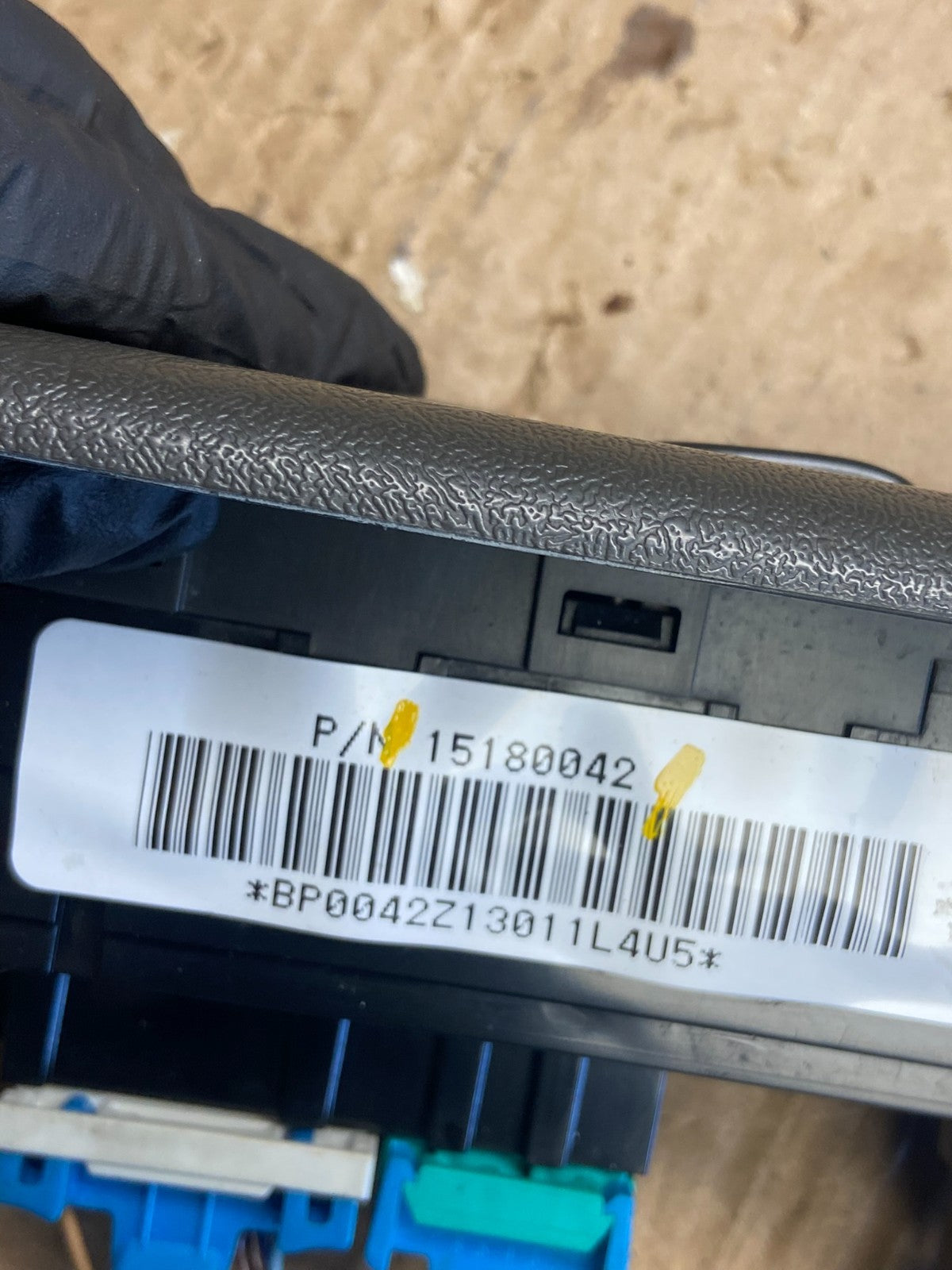 2002-2005 Chevrolet Trailblazer Left Driver Window Control Switch AE4042 DG5