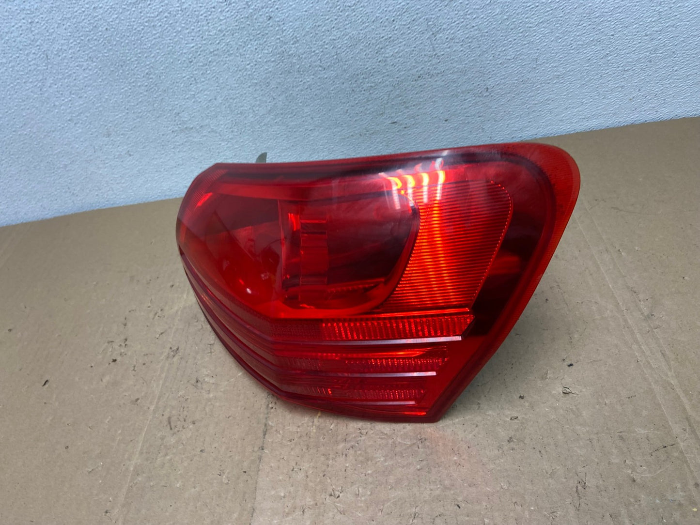 2008 to 2015 Nissan Rogue Right Passenger Rh Side Tail Light AC5927 LK1