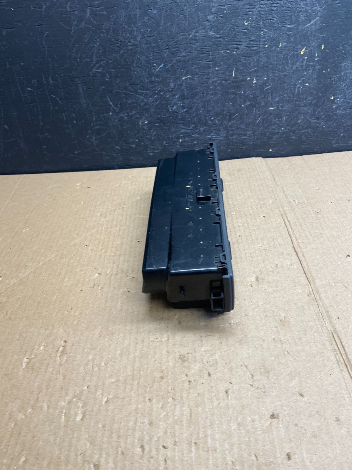 1990 to 1996 Mercedes R129 500SL SL320 Front Center Air Vent AE4219 DG1