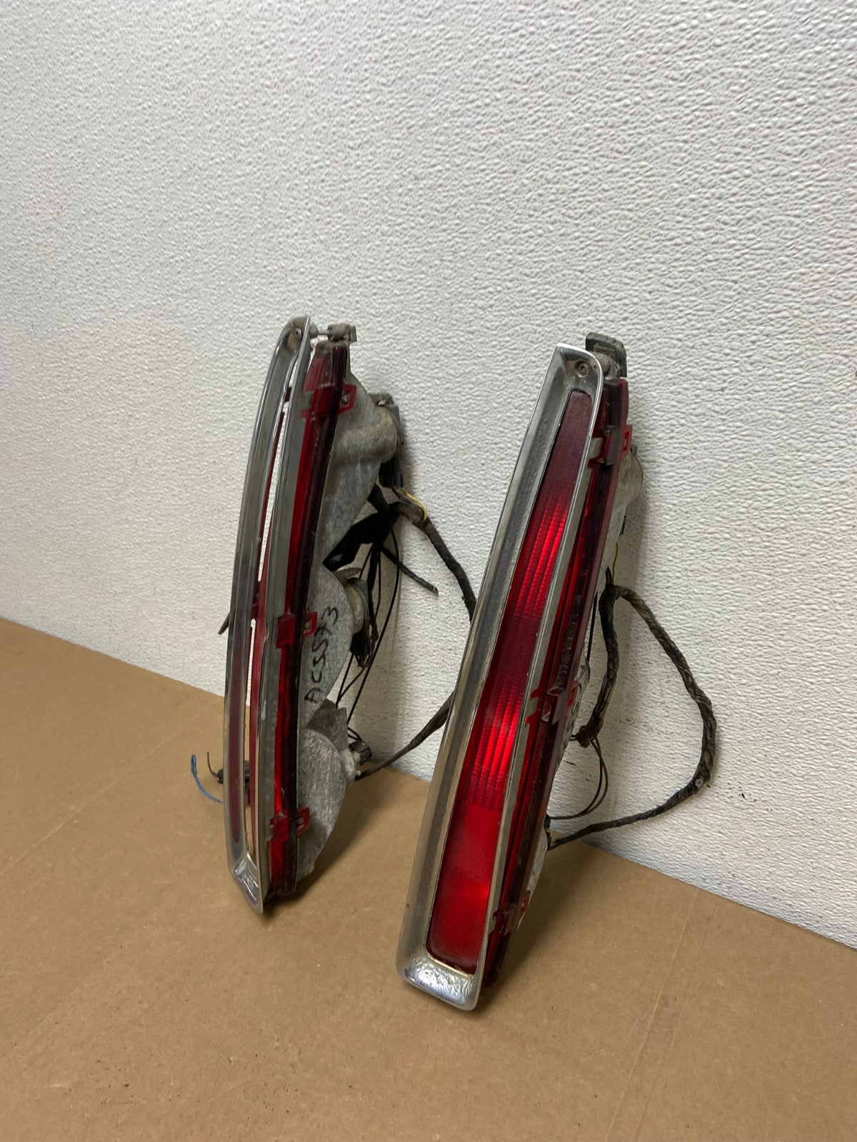 1994 to 1999 Cadillac Deville Left+Right Side Tail lights OEM AC5573 LK1