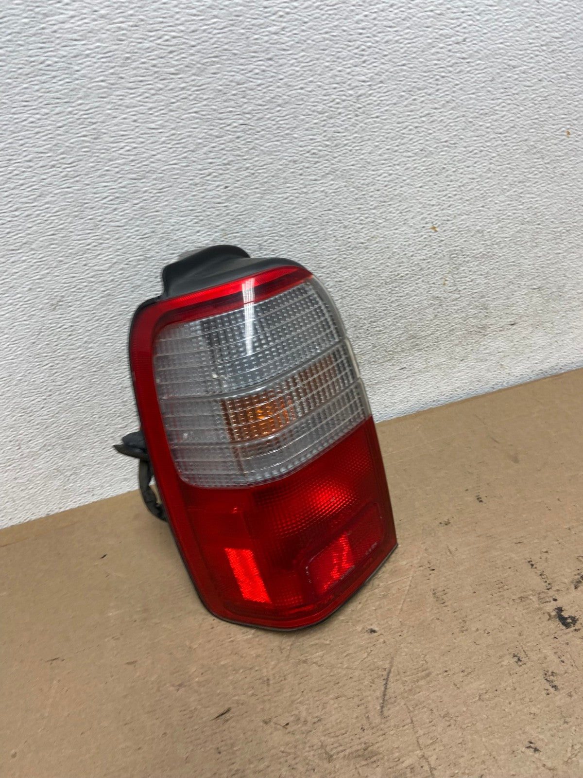 1996 to 2000 Toyota 4Runner Left Driver LH Side Tail Light AF5104 LK2