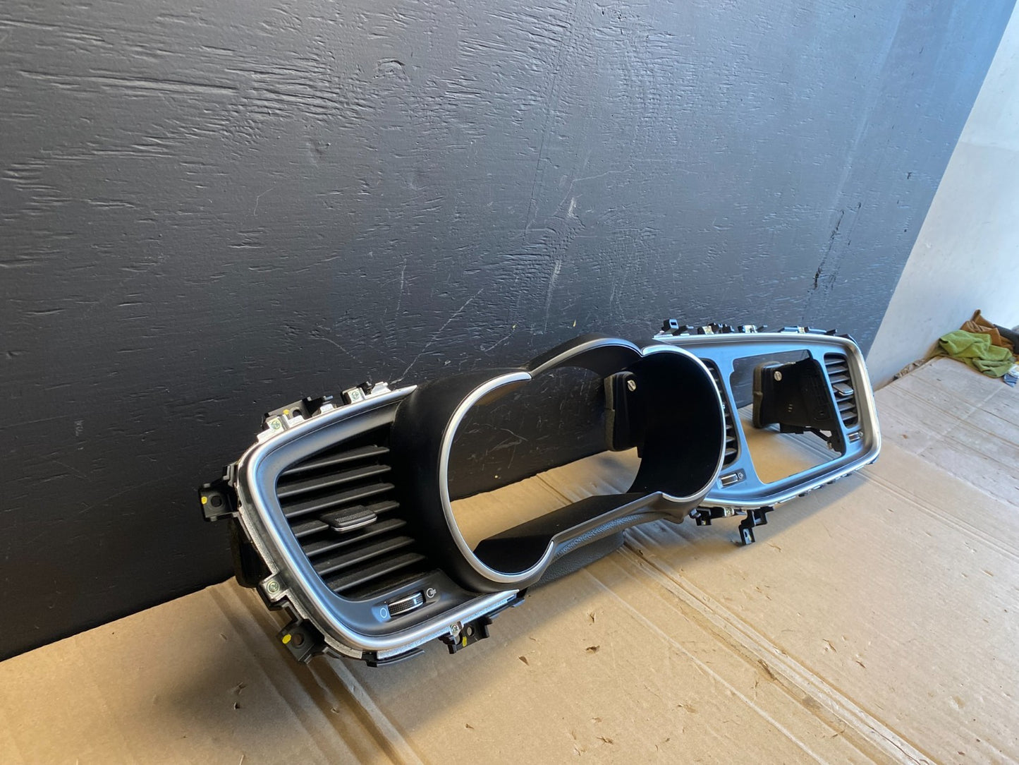 2014 2015 Kia Optima Front Speedometer Dash Radio Bezel Trim Air Vent AB8818 DG1