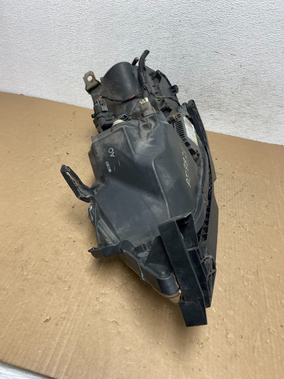 2005 to 2008 Acura RL Right Passenger Rh Side XENON HID Headlight AD8821 DW9