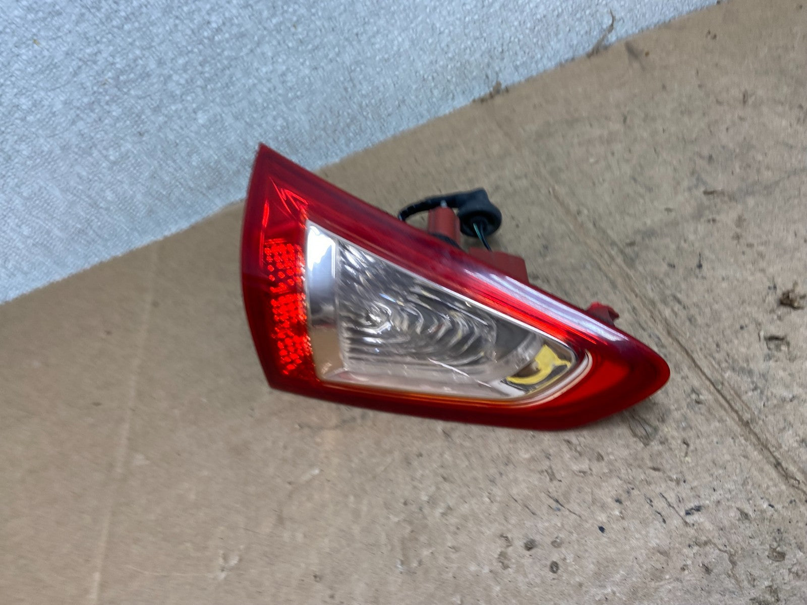 2008-2012 Infiniti Ex35 Inner Left Driver LH Side Tail Light OEM AA4076 DW1
