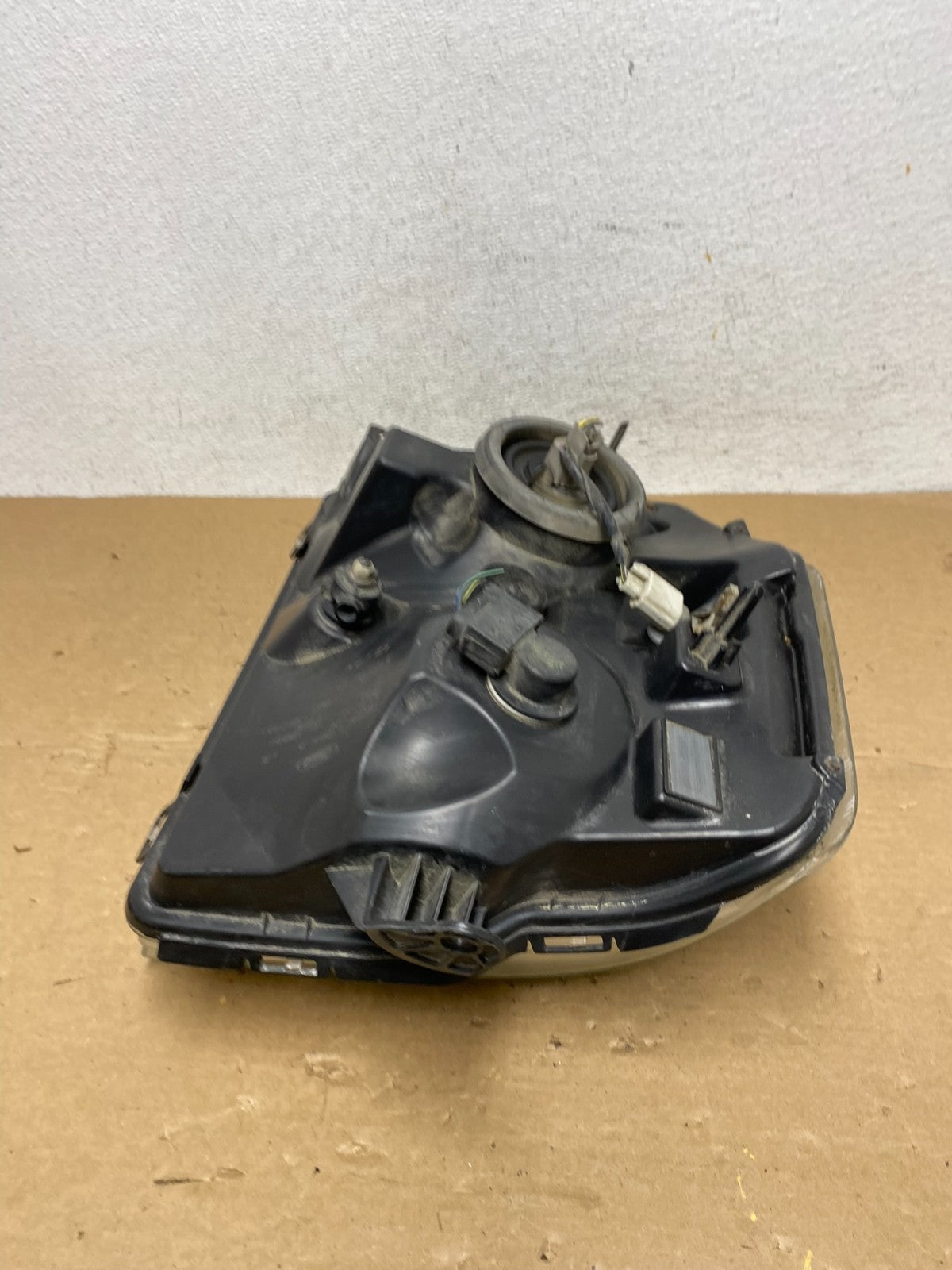 2008-2014 Ford Econoline E150 E250 E350 Left Driver LH Headlight AD4048 DW5