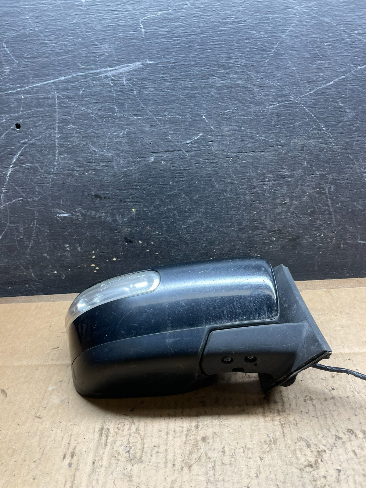 2010 - 2012 Mazda CX-7 Right Passenger View Door Mirror Turn Signal Oem R9223 DG3