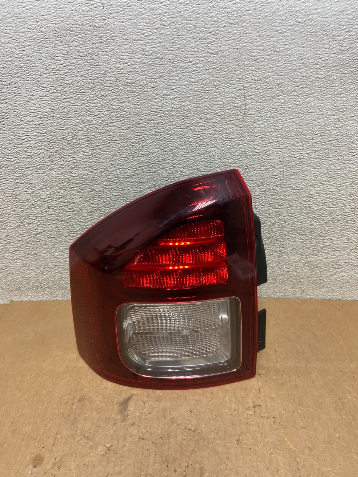 2014 - 2017 Jeep Compass Left Driver LH Side Tail Light Z7049 DW0