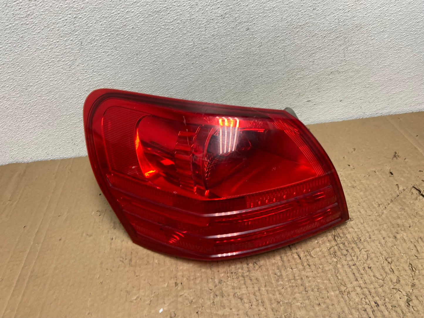 2008 to 2015 Nissan Rogue Left Driver Lh Side Tail Light OEM AC4172 LK0