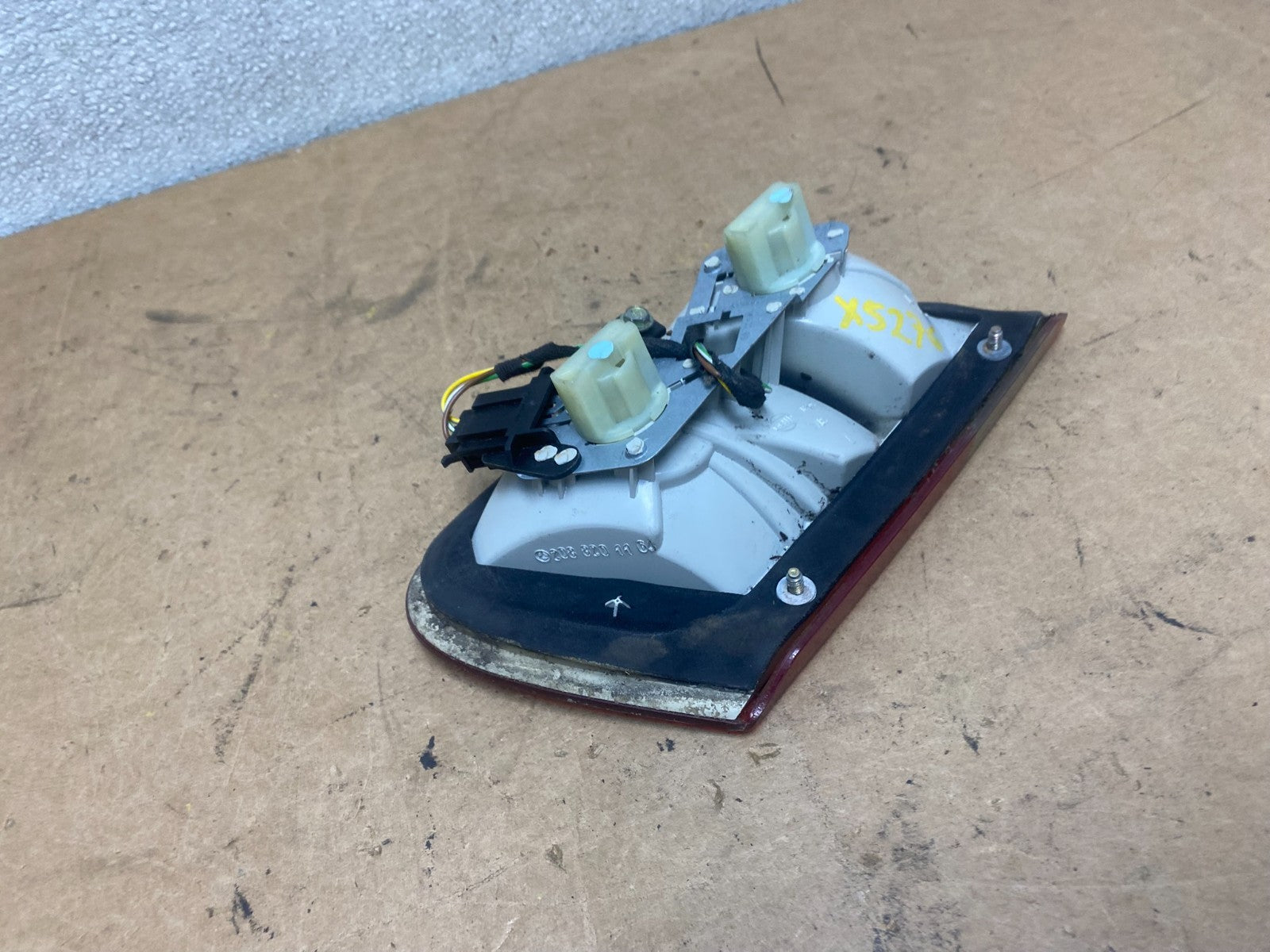 1998-2003 Mercedes Benz CLK Inner Left Driver LH Side Tail Light Lamp X5276 DW4