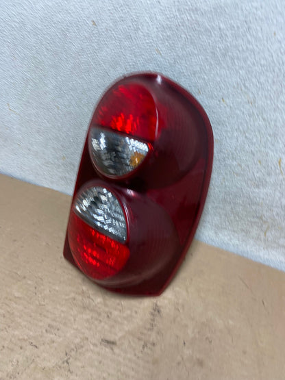 2005 2006 2007 Jeep Liberty Right Passenger Rh Side Tail Light AI0925 LK1