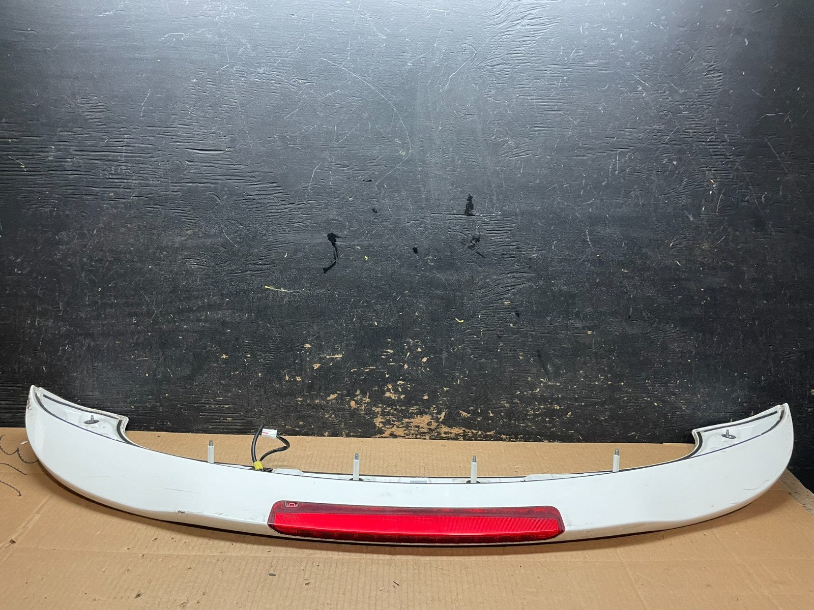 2015 to 2020 Kia Sedona Rear Trunk Spoiler Wing Oem Y1767 DG6