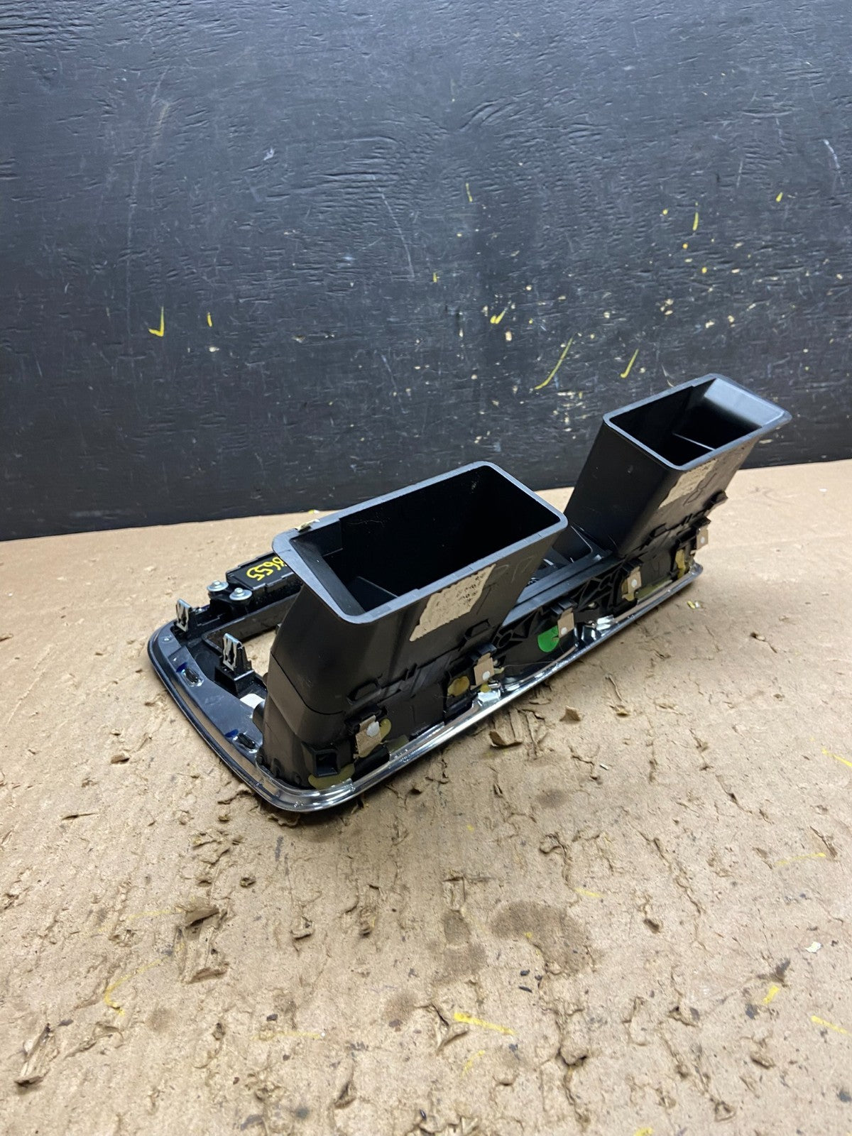 2011 - 2014 Chrysler 200 Dash Radio Bezel Trim Clock Hazard Bezel t8655 DG6