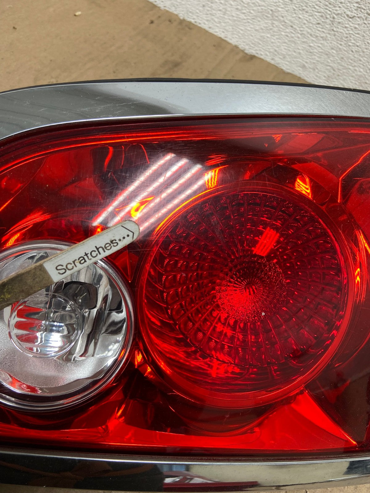 2008-2012 Buick Enclave Right Passenger Rh Inner Tail Light AE9281 LK3