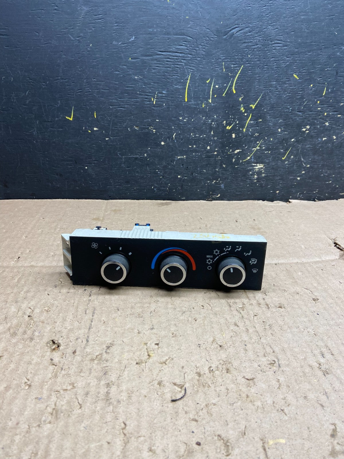 2008-2010 Chevrolet Express 1500 2500 3500 Climate Control Panel Y5452 DG0