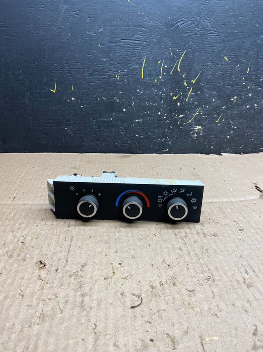 2008-2010 Chevrolet Express 1500 2500 3500 Climate Control Panel Y5452 DG0