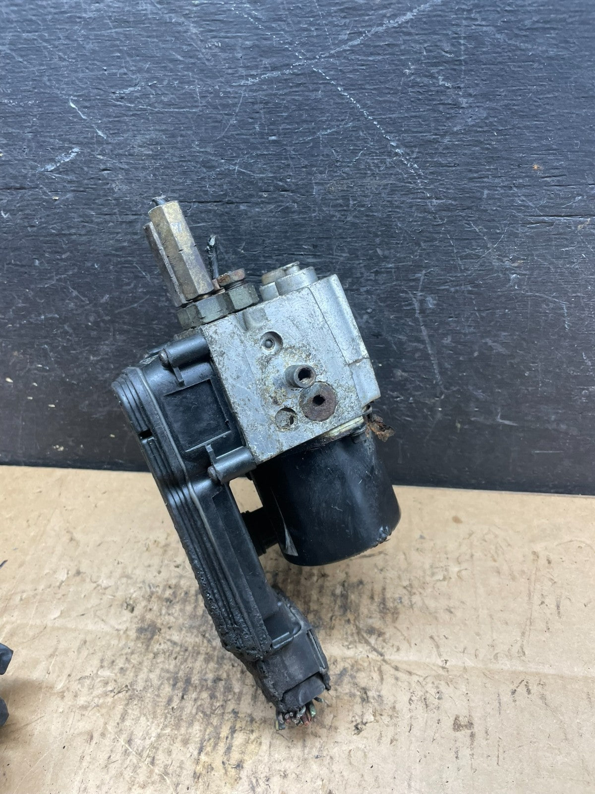 2003 2007 Ford E250 E350 Econoline Anti-Lock ABS Antilock Brake Pump R43721
