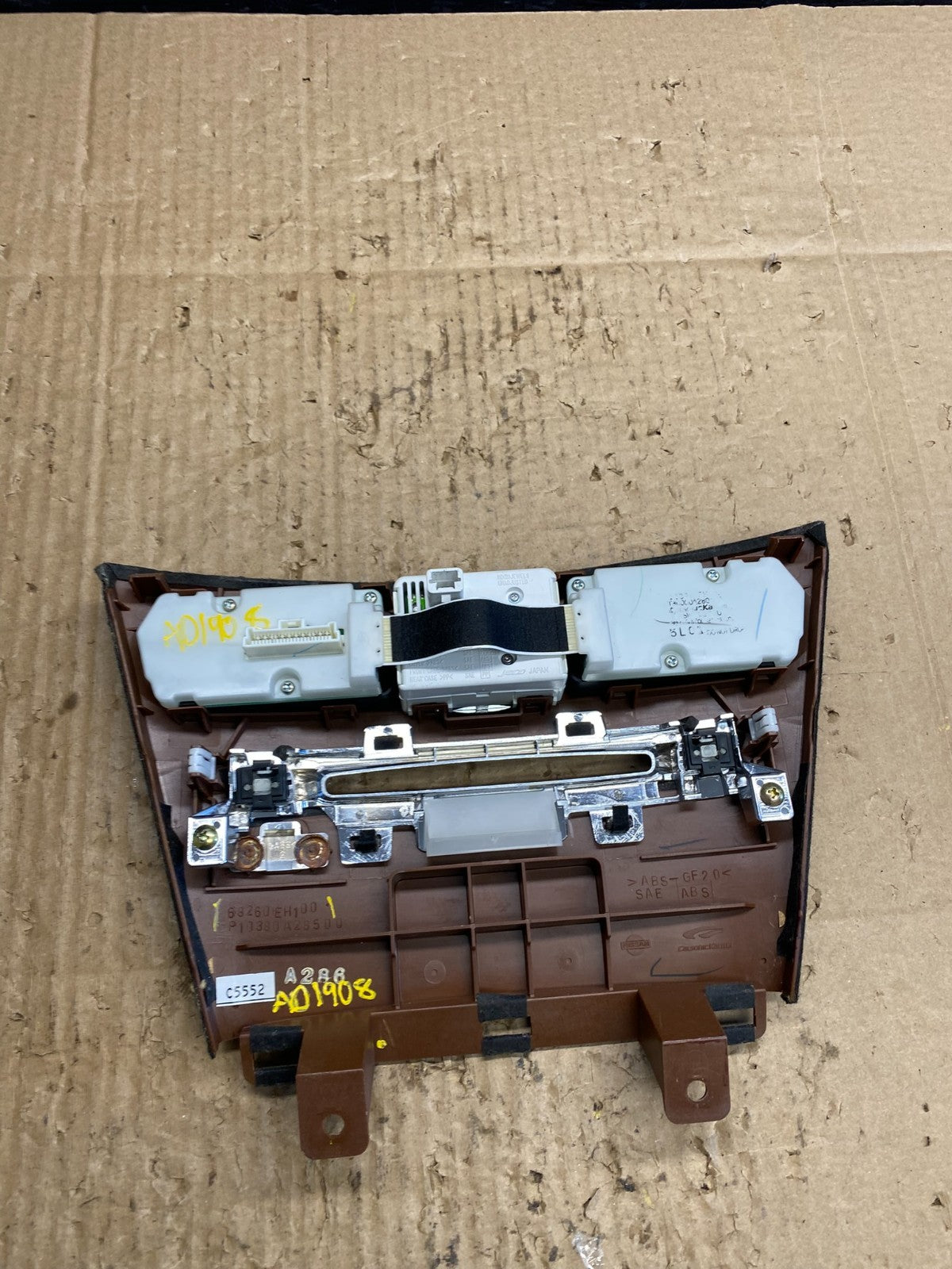 2006 to 2007 Infiniti M35 M45 Radio Audio Control Panel AD1908 DG4