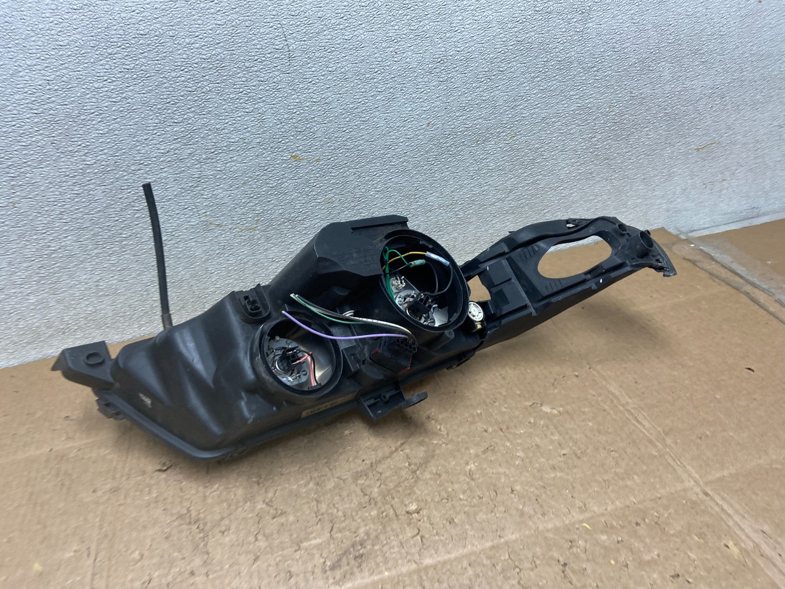 2002 to 2005 Saab 9-5 Left Driver LH Side Halogen Headlight OEM Z0963 DW5