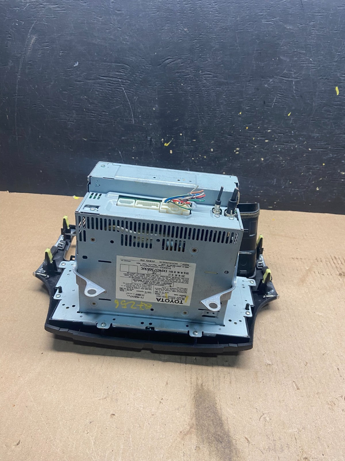 2002-2006 Lexus ES330 Es300 Radio Receiver Tape CD Air Vent Bezel OEM Q7256 DG5