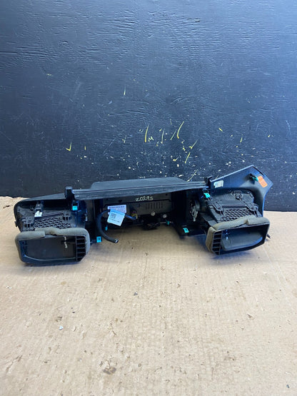 2020 to 2023 Ford Explorer Console Radio Display Screen Air Vents Z0295 DG4