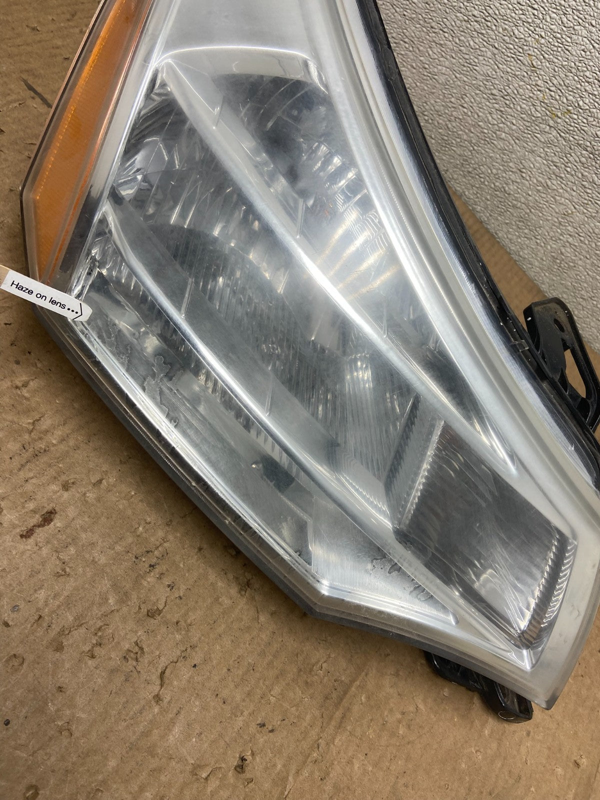 2008 2009 2010 2011 Ford Focus Right Passenger Rh Side Headlight AA6692 DW4