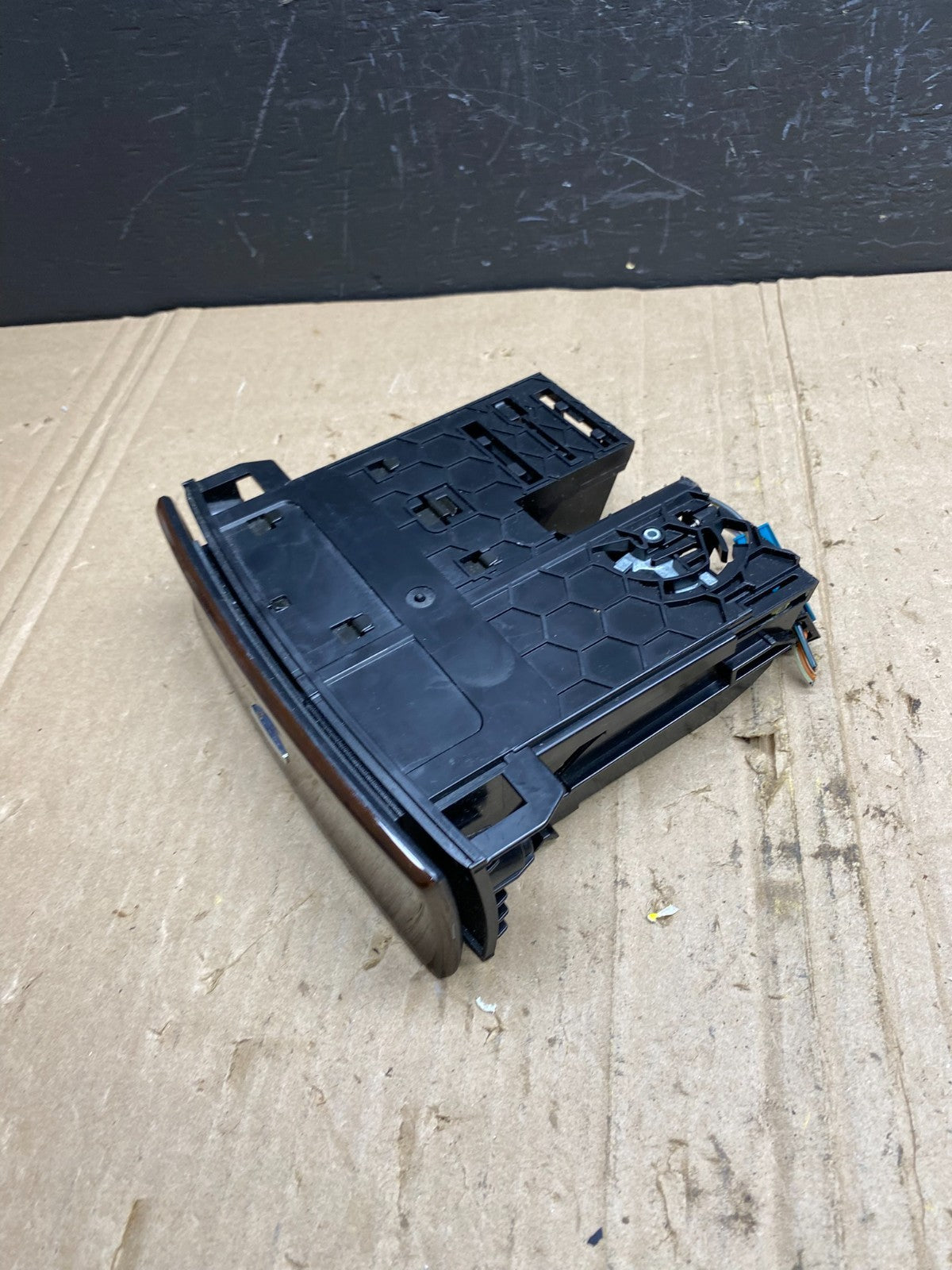 2007-2012 Mercedes GL450 X164 Center Console Ash Tray Compartment OEM AB9024  DG3