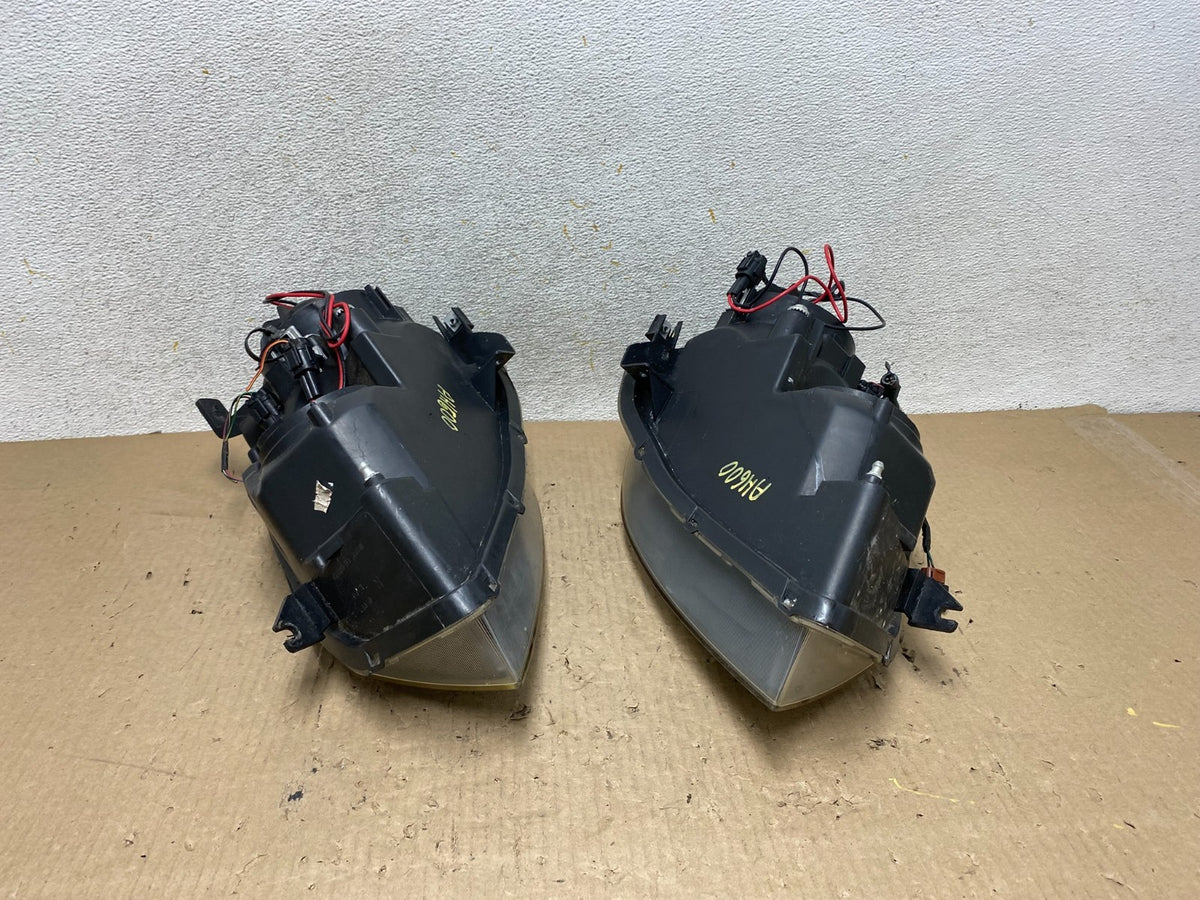 2005 to 2006 Nissan Altima Left+Right Set Halogen Headlights AH6000 DW10