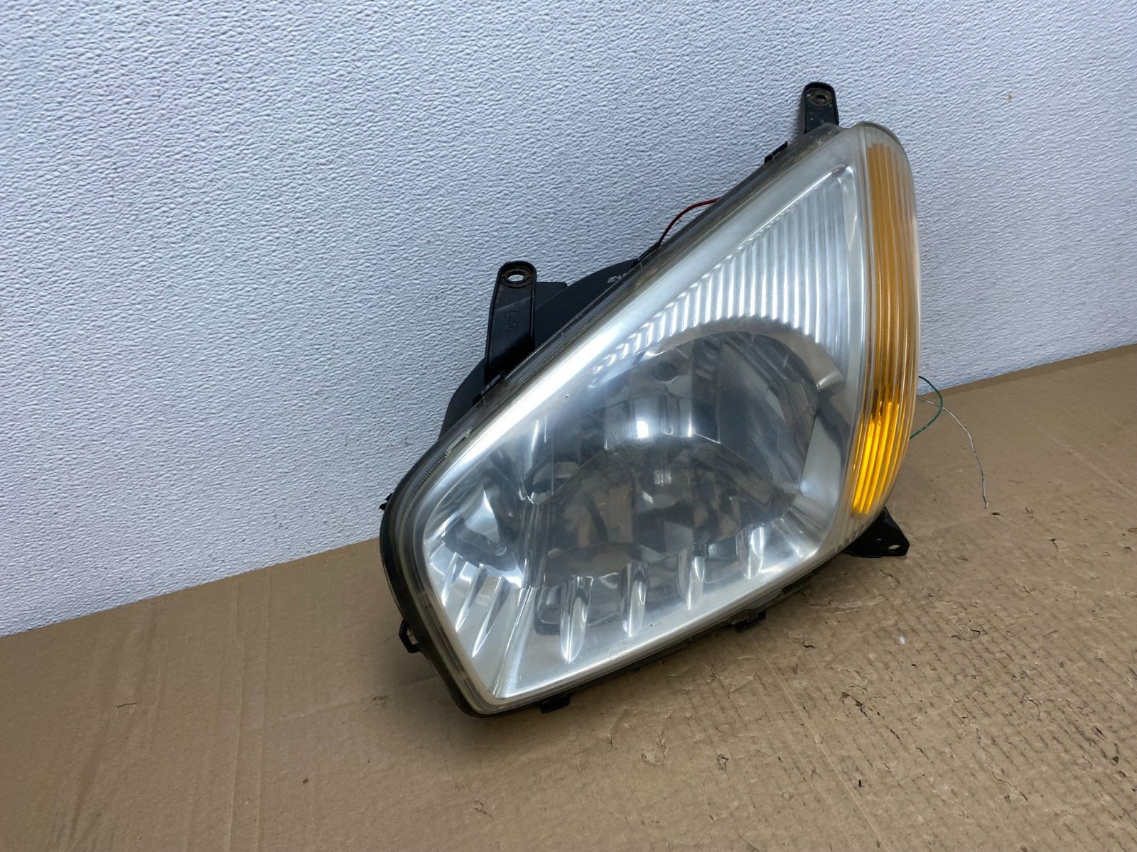 2001 - 2003 Toyota Rav4 Left Driver LH Side Headlight Halogen Oem AC3872 DW2