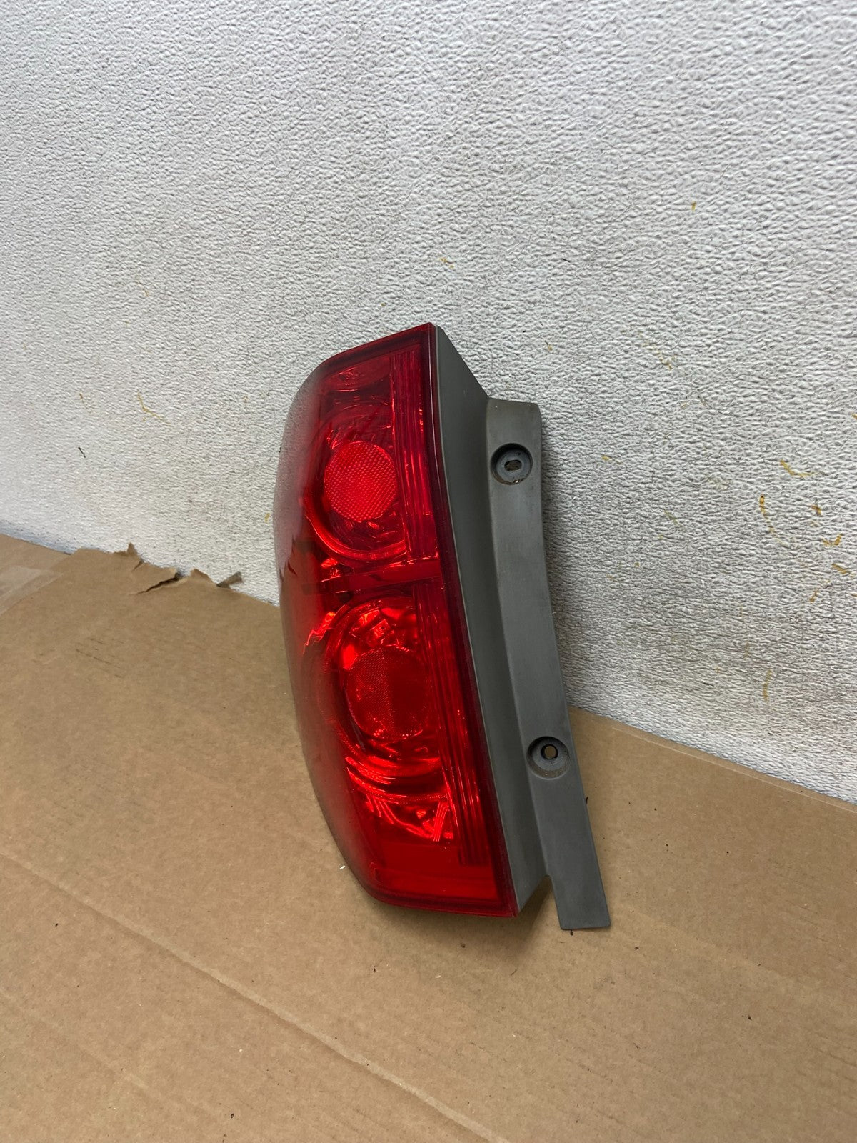 2003 2004 2005 Honda Pilot Left Driver LH Side Tail Light AH3089 DW2