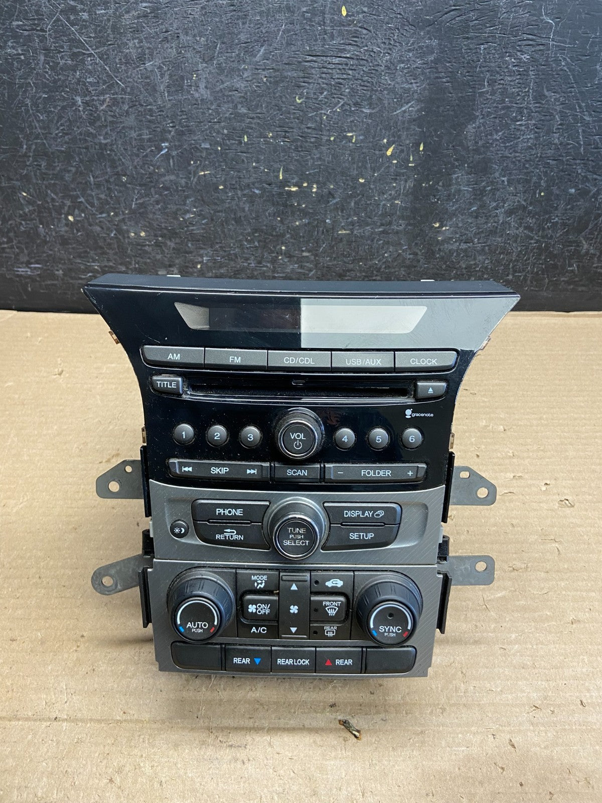 2013 to 2015 Honda Pilot AM FM CD Audio Radio Player Climate Control AH3719 DG0