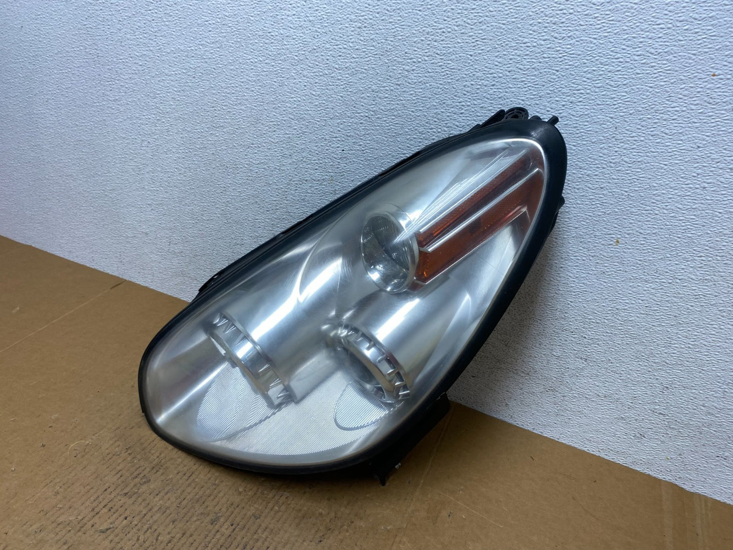 2006 - 2007 Subaru Tribeca B9 Left Driver LH Side Halogen Headlight AE04611