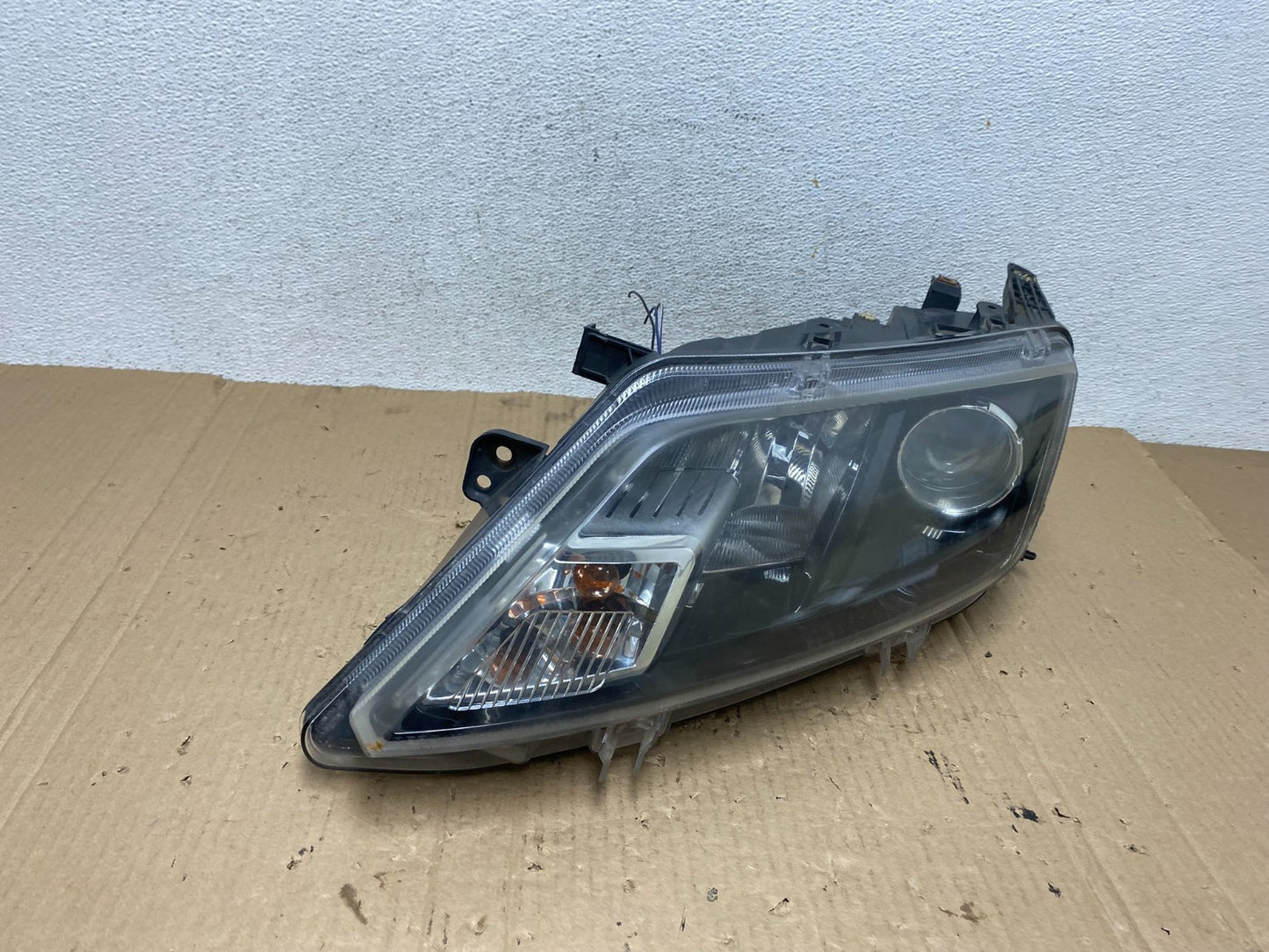 2010 2011 2012 Ford Fusion Left Driver LH Side Headlight Halogen AE9033 DW2