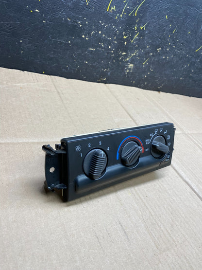 1998-2004 Chevrolet S10 Blazer HVAC A/C Heater Climate Control Module aa4500 DG1