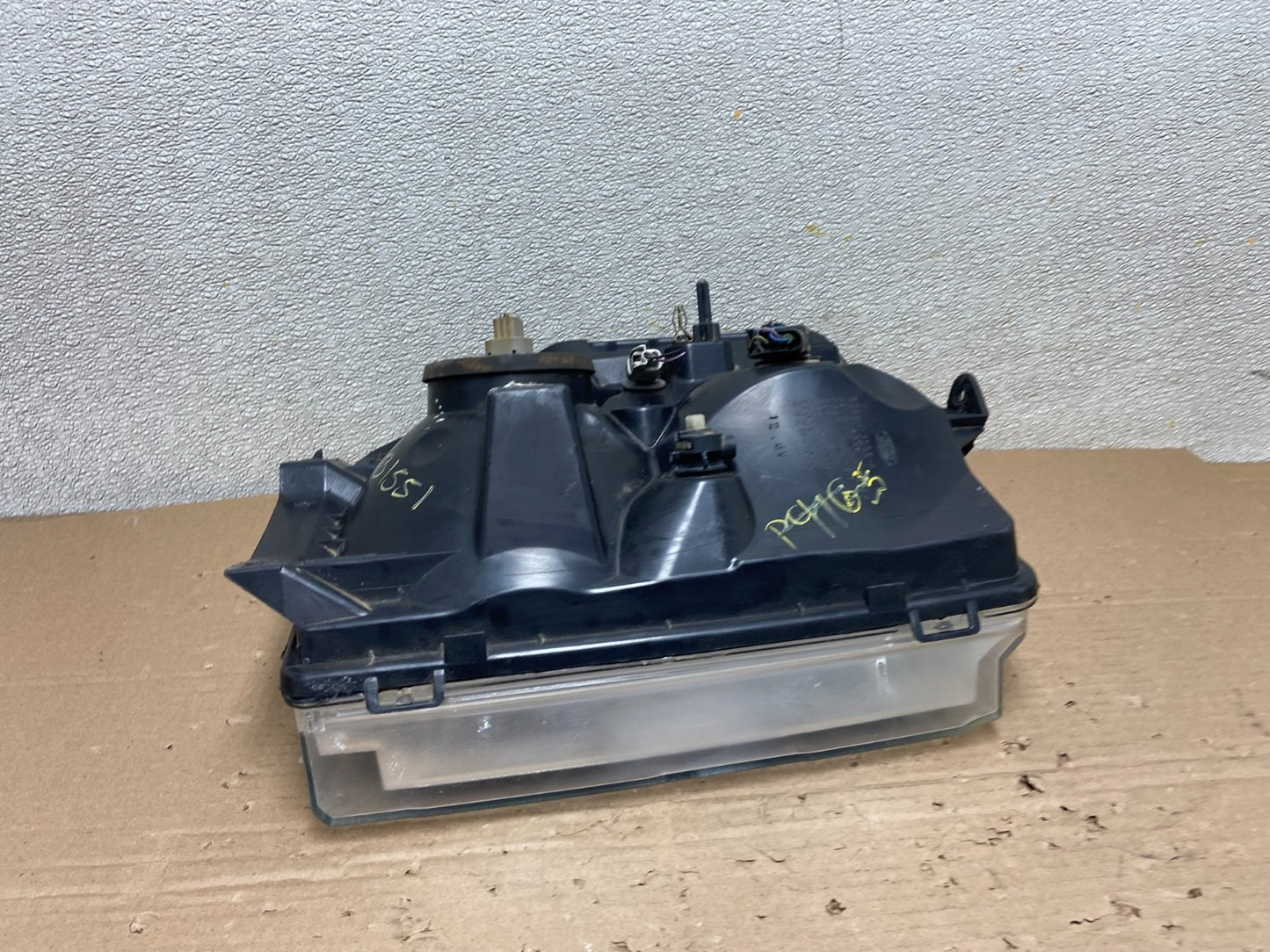 2008-2014 Ford Econoline E150 E250 E350 Left Driver LH Headlight OEM AB1551 DW4