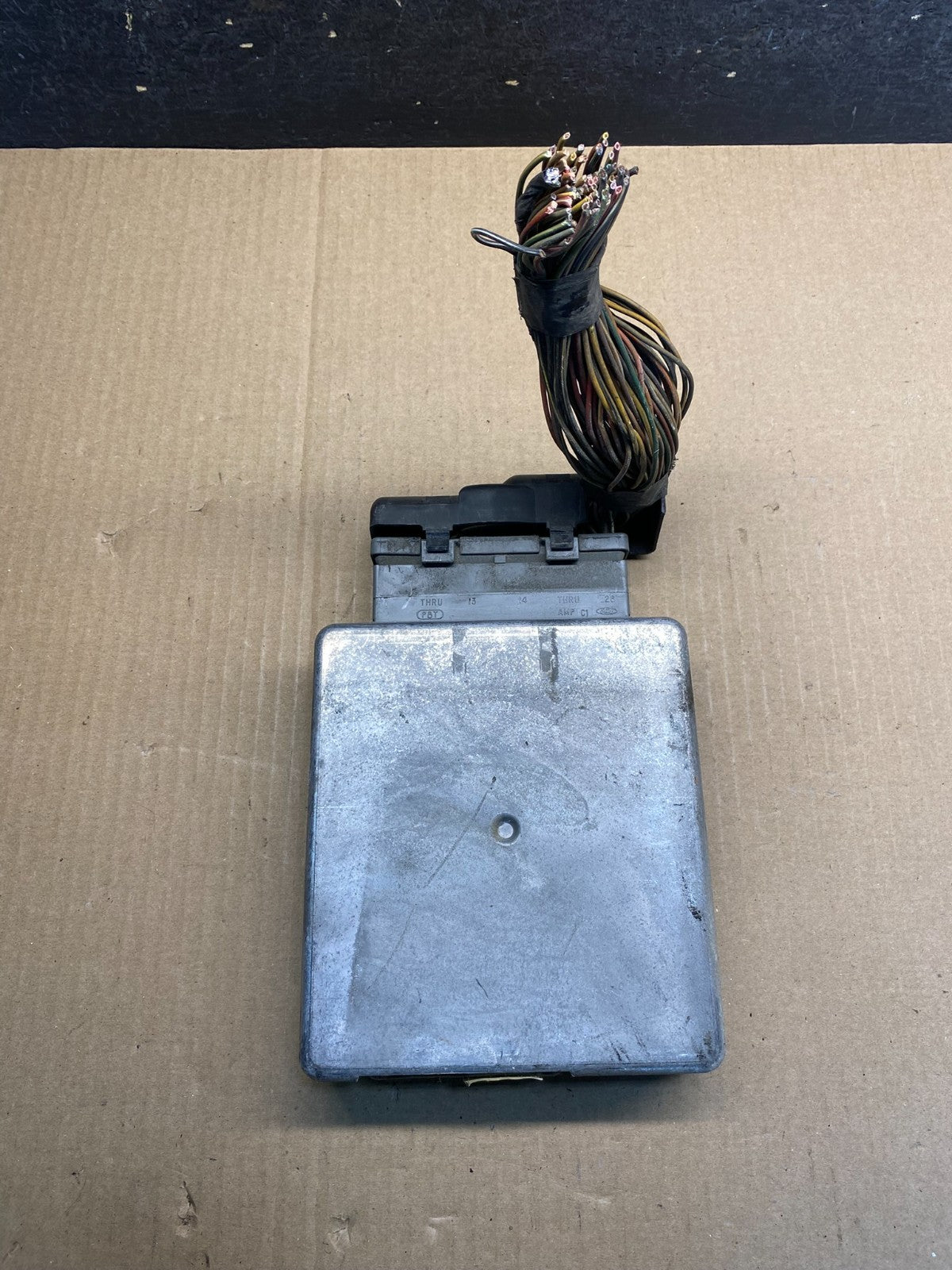 2003 Ford E250 5.4L Van Engine Control ECU Computer Module AG9438 DW0