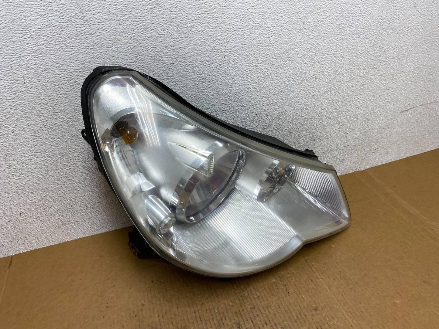 2007 to 2010 Chrysler Sebring Right Passenger RH Side Headlight AE0562 DW2